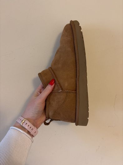 Single ugg boot