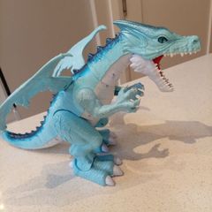Robotic ice dragon that moves