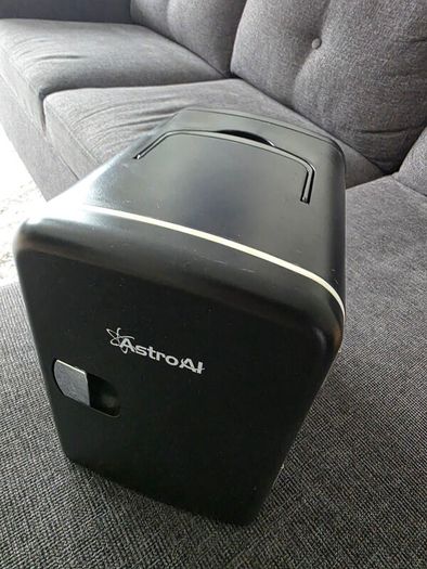 Mini fridge