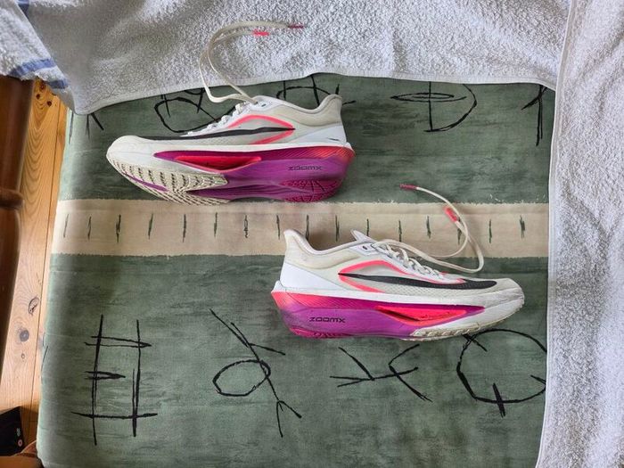 Nike Zoom Fly 6 Women Trainers Runners Size 7.5UK