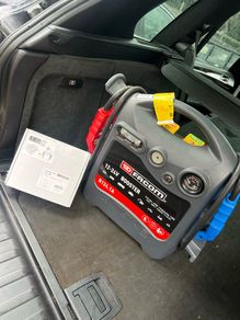 Facom 12/24V Jump Pack & Charger