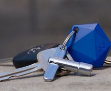The XY4+ Bluetooth Item Finder