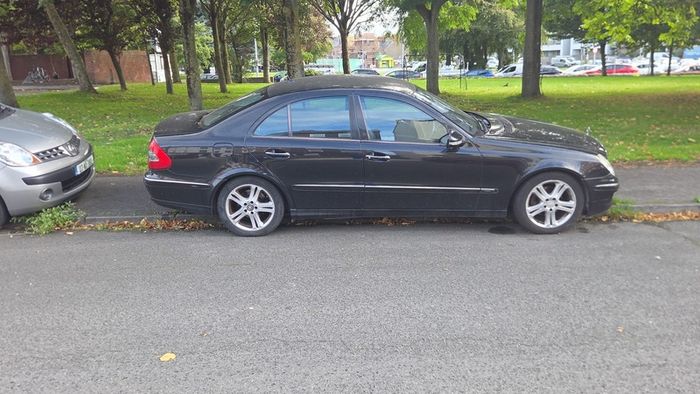 2008 Mercedes Benz E 200