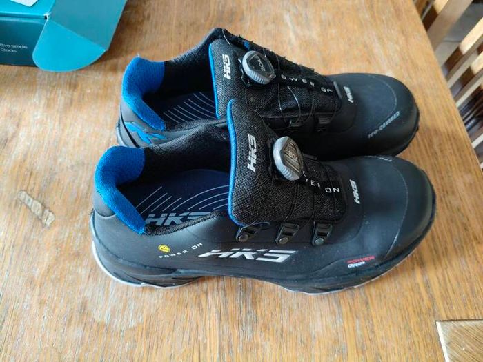 Safety shoes