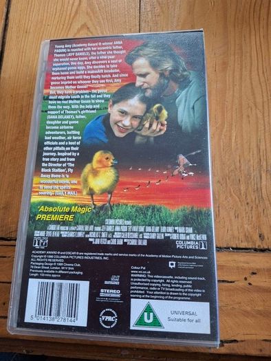 Fly Away Home VHS