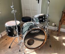Mapex Meridian Birch Drumkit + Pearl Sensitone Snare