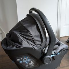 UPPAbaby Mesa i-Size Car Seat & ISOFIX Base