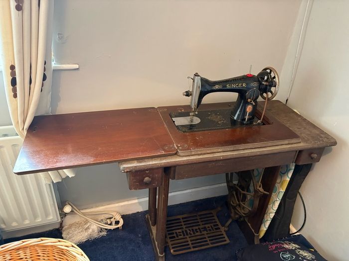 vintage singer sewing machine