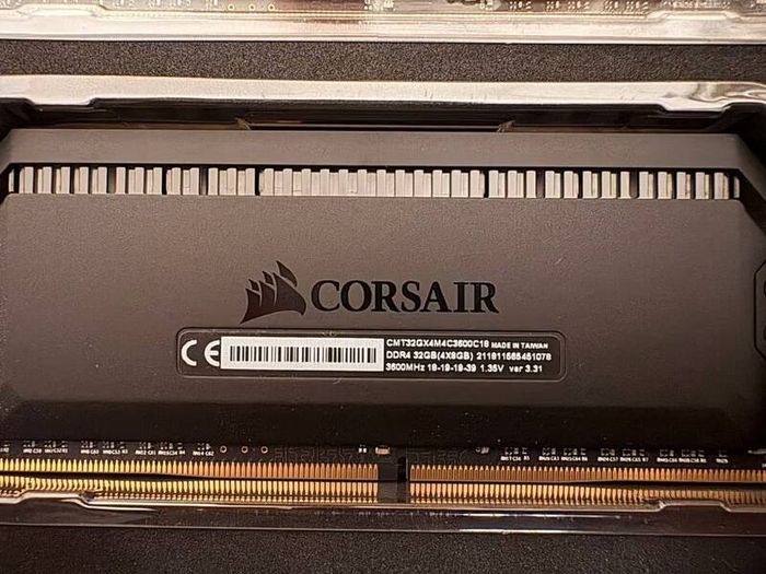Corsair Dominator Platinum RGB 32GB DDR4 RAM