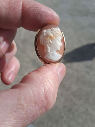 Vintage 14k Gold Cameo Brooch(5 grams)