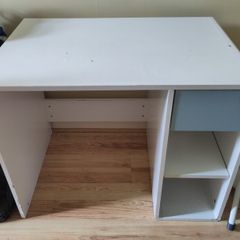 Children's desk
