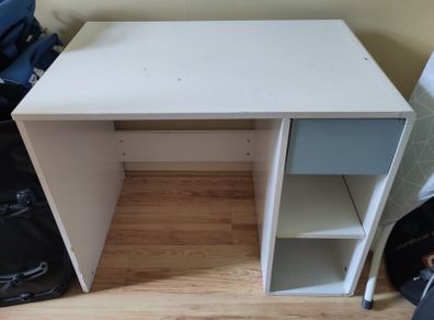 Children's desk