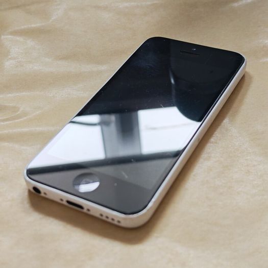 Apple iPhone 5c - 16GB - White - Activation Locked (For Parts / Repair)