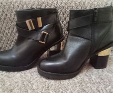 River Island black ladies boots, Size 4