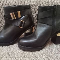 River Island black ladies boots, Size 4
