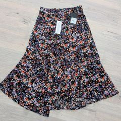 Dv8 skirt, new. Size 8-10