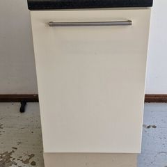 kitchen cabinet