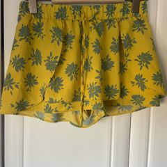 shorts zara skort/skirt with shorts medium