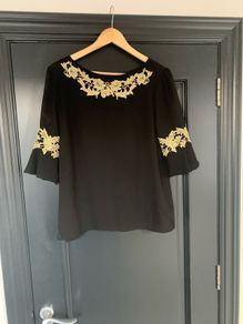 Oasis top with gold detail