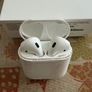 Apple AirPods read advert Image 4