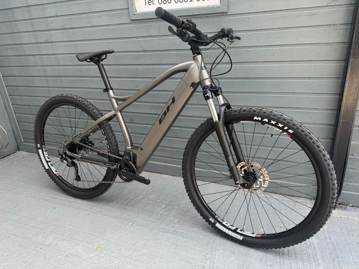 Free Delivery - 5 year warranty on BH Atom 29 Electric Bike