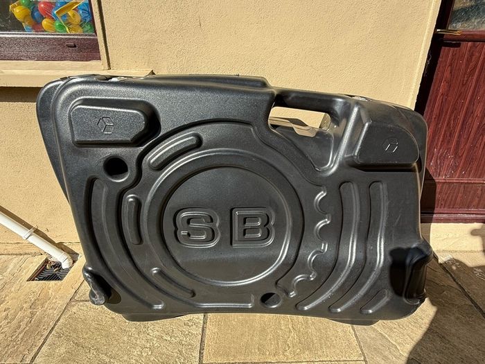 Shokbox pro bike box (Used Twice)