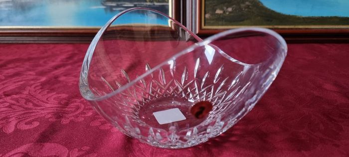 New In Box Waterford Crystal Lismore Pattern 9 Inch Essence Ellipse Bowl