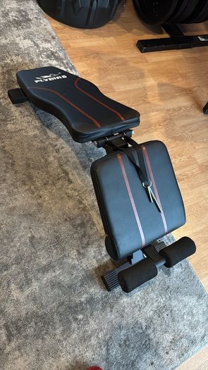 FLYBIRD Adjustable Weight Bench Compact & Foldable Excellent Condition