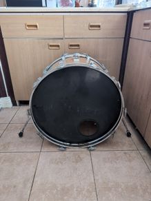 Sonor bass drum with hard case