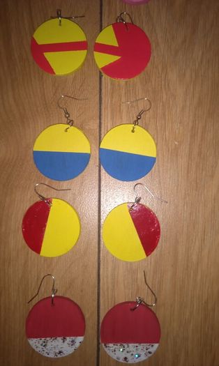 earrings