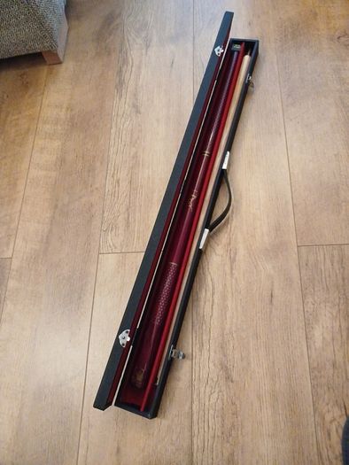 snooker cue and hardcase. John parrot.
