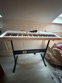 Vangoa 61-Key Electronic Keyboard