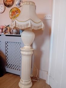 Vintage large lamp with pedestal