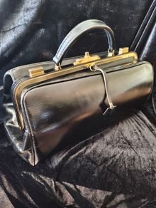 Vintage doctors gladstone bag