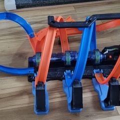 Hot Wheels Corkscrew Crash