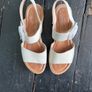Size 40 cream wedge sandals Image 4