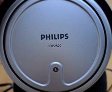 Philips SHP2500 headphones - used, good condition.