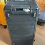 28-inch suitcase-25 Euro Image 5