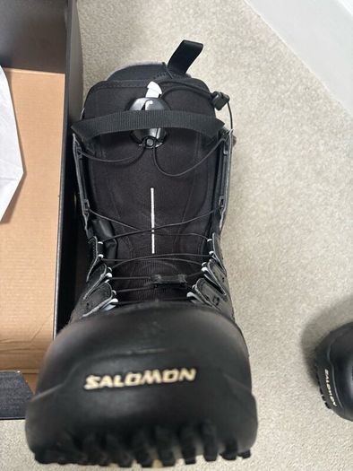 Snowboard boots