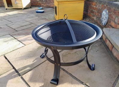Outdoor firepit