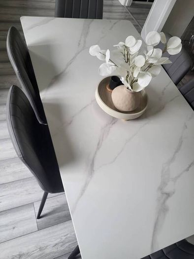 Dinning table plus 6 chairs