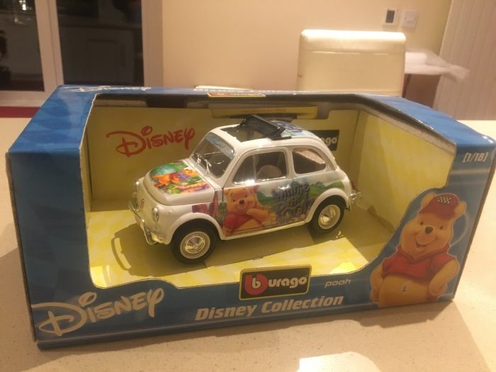 Fiat 500 Disney Winnie the Pooh Scale 1/18 Burago