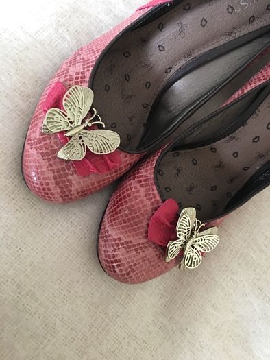 SHOES - Parodis Passion High Heels. Size 39 (6)