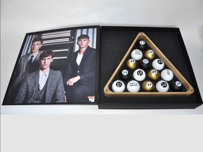 Jack & Jones - Christmas baubles / pool balls with wooden triangle - Set - Plastic