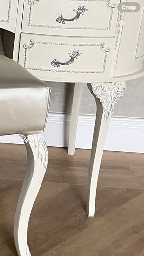 Dressing table