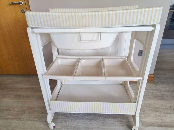 Baby change table