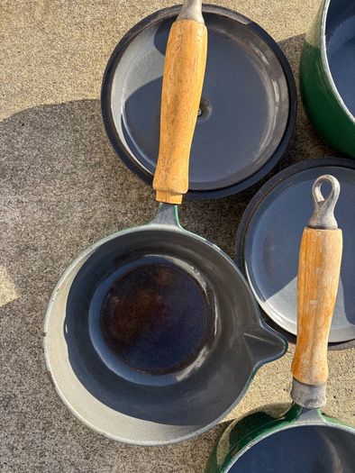 Vintage cast iron Le Creucet style saucepan set X4
