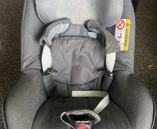 car seat 2x 0-18 months and 6 months- 4 years
