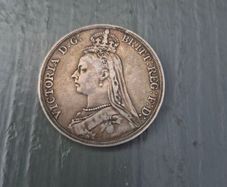 British Queen Victoria "Jubilee Head" silver crown (5 shillings)