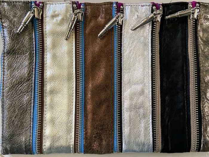 Louise Farnay metallic tones magnetic snatch crossbody bag - Rrp 129 dollars (New)